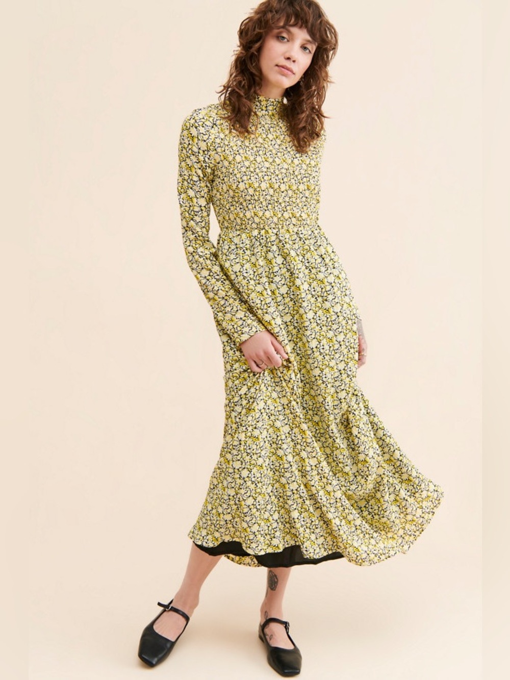 Ghospell Mari Floral Shirring Dress